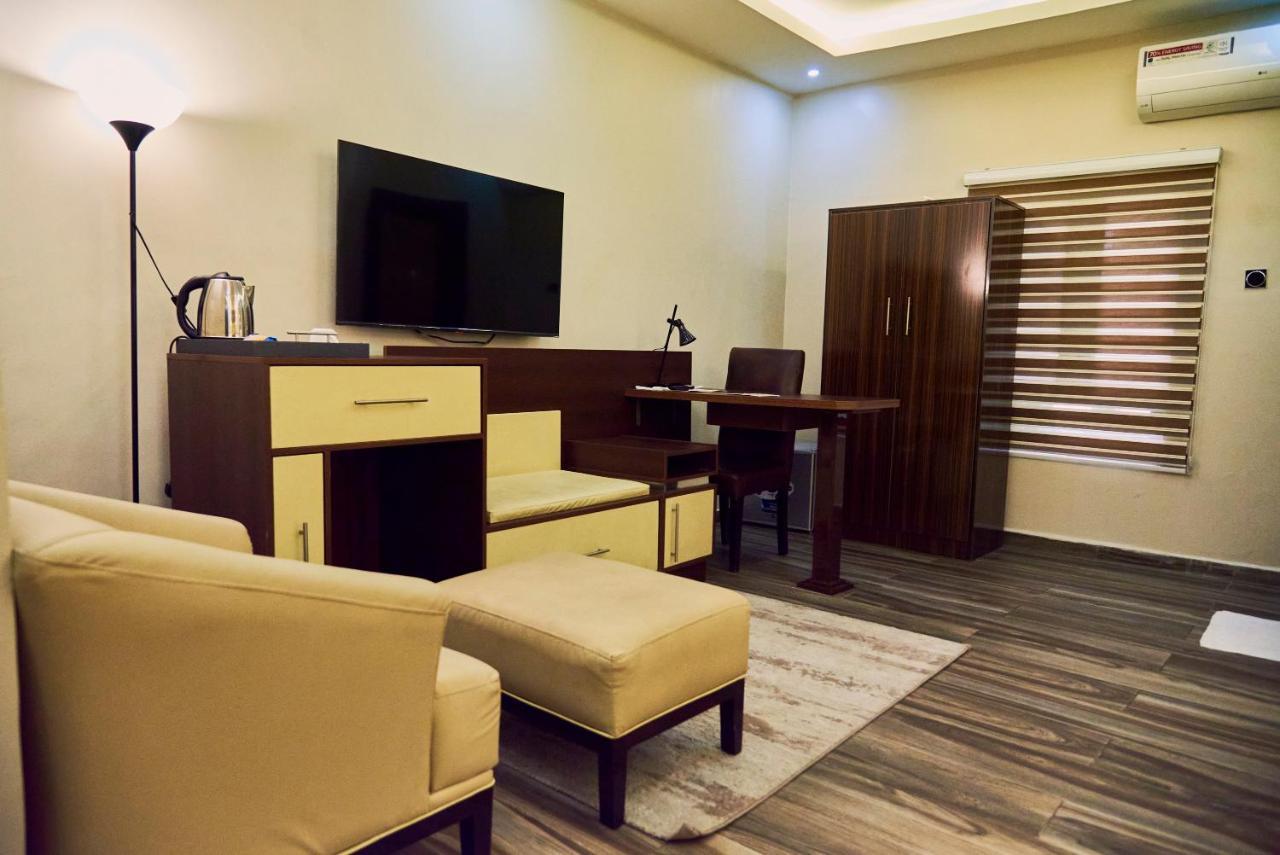 Mayfair Hotel Maitama Abuja Exterior photo